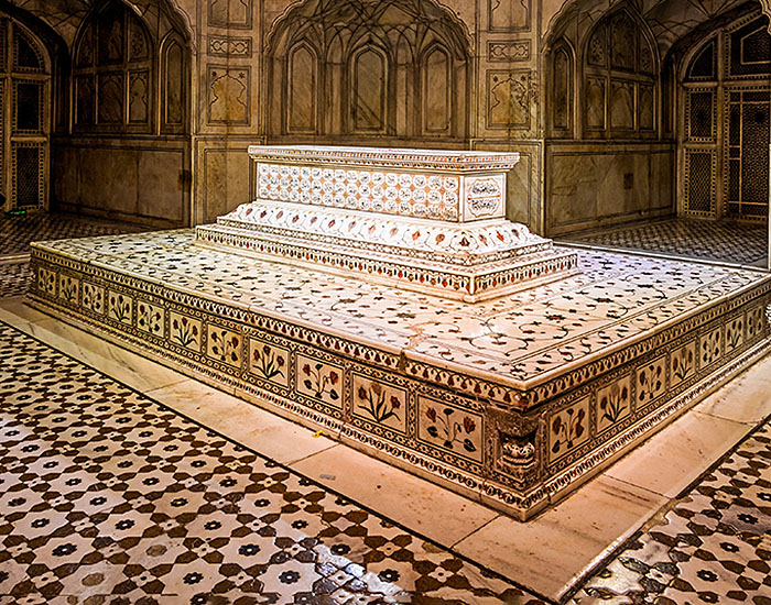 In Perpetual Bloom: Pietra Dura Ornamentation at the Taj Mahal