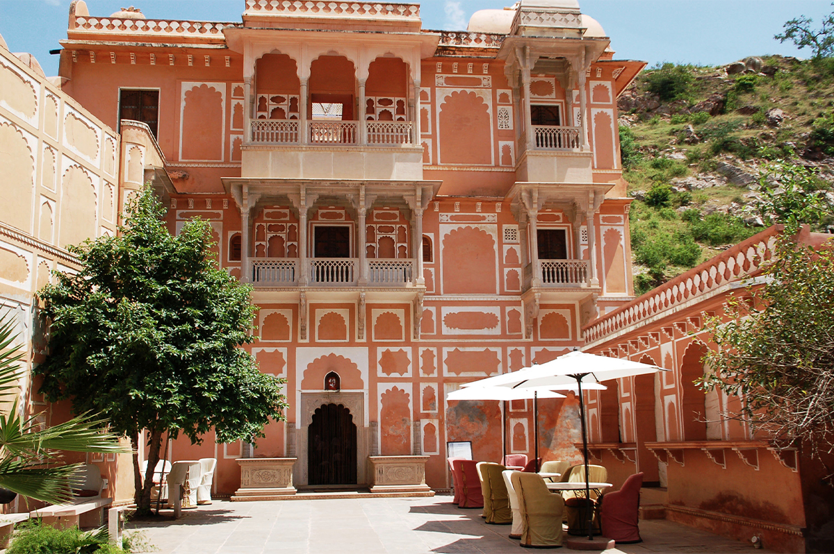 Photograph of the front facade of the Anokhi Museum in Jaipur