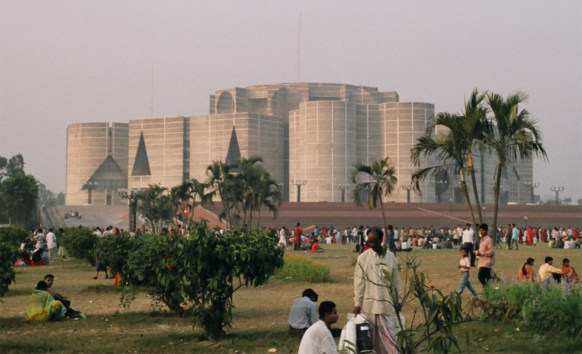 Photograph of people using the grounds of National Assembly Building or the Jatiyo Sangsad Bhaban, Dhaka