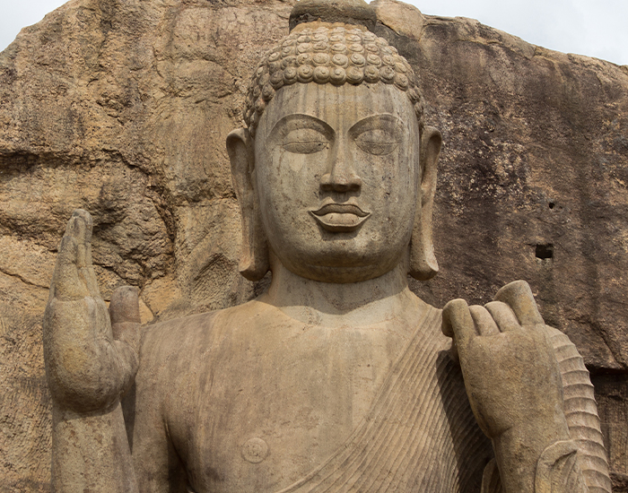 Avukana Buddha