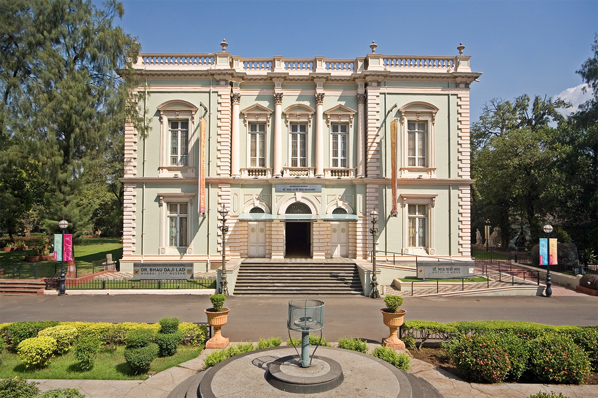Photograph of the front facade of the Dr Bhau Daji Lad Museum in Mumbai