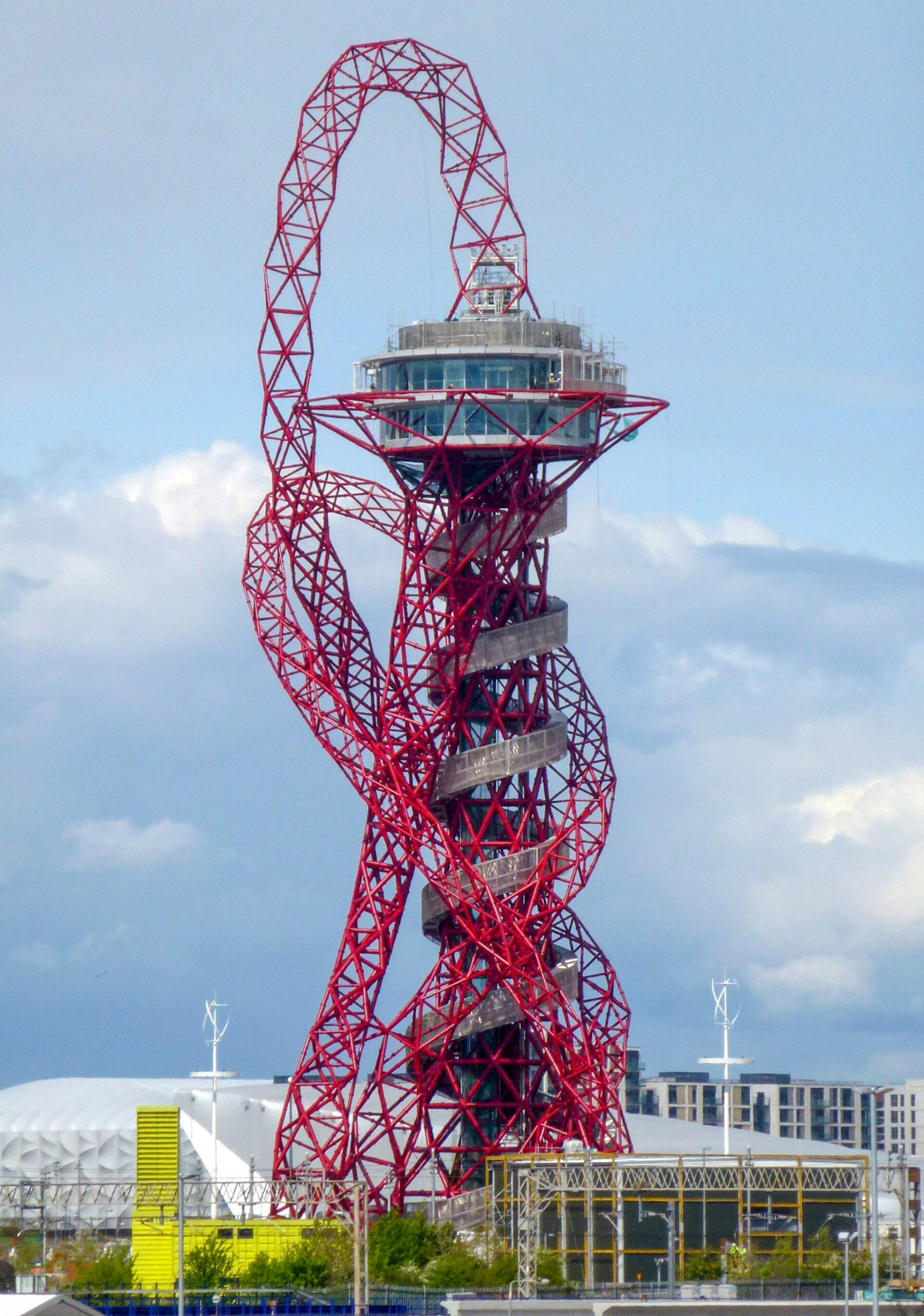 Photograph of the installation titled ArcelorMittal Orbit by Anish Kapoor