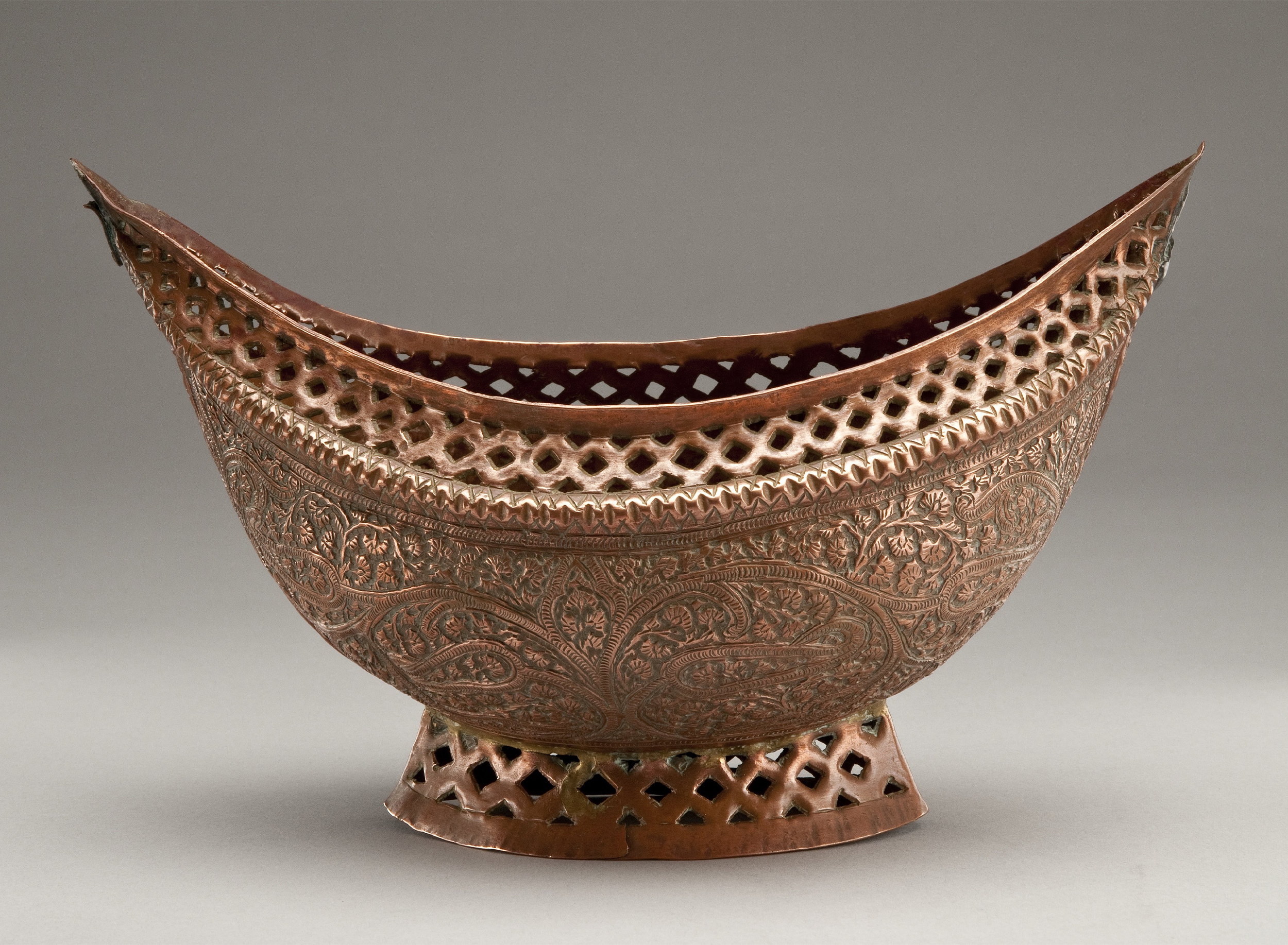 Photograph of a late 19th to early 20th century copper alloy kashkul from Kashmir