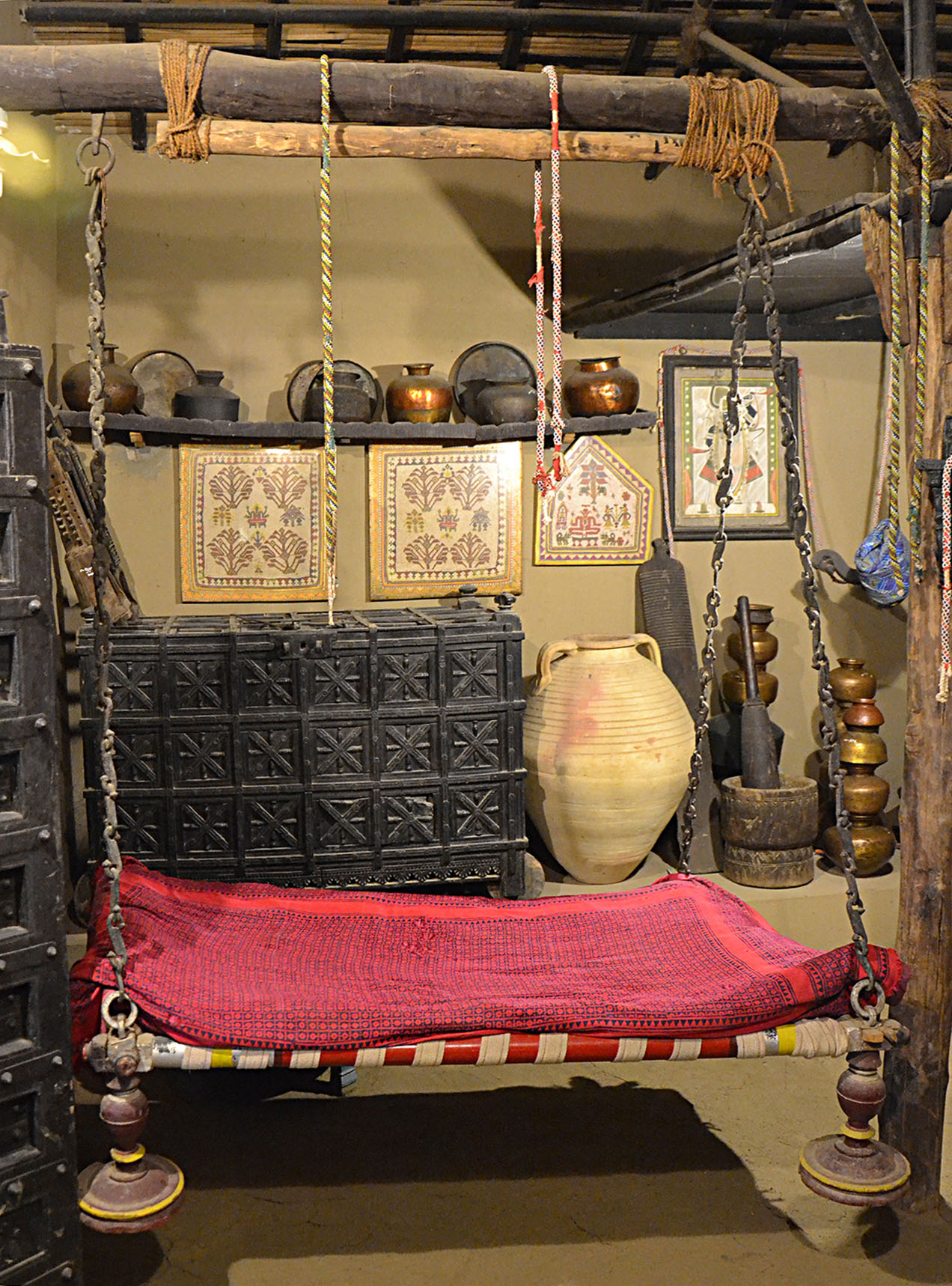 Photograph of a dhorni with other vernacular items at the Vechaar Museum in Ahmedabad