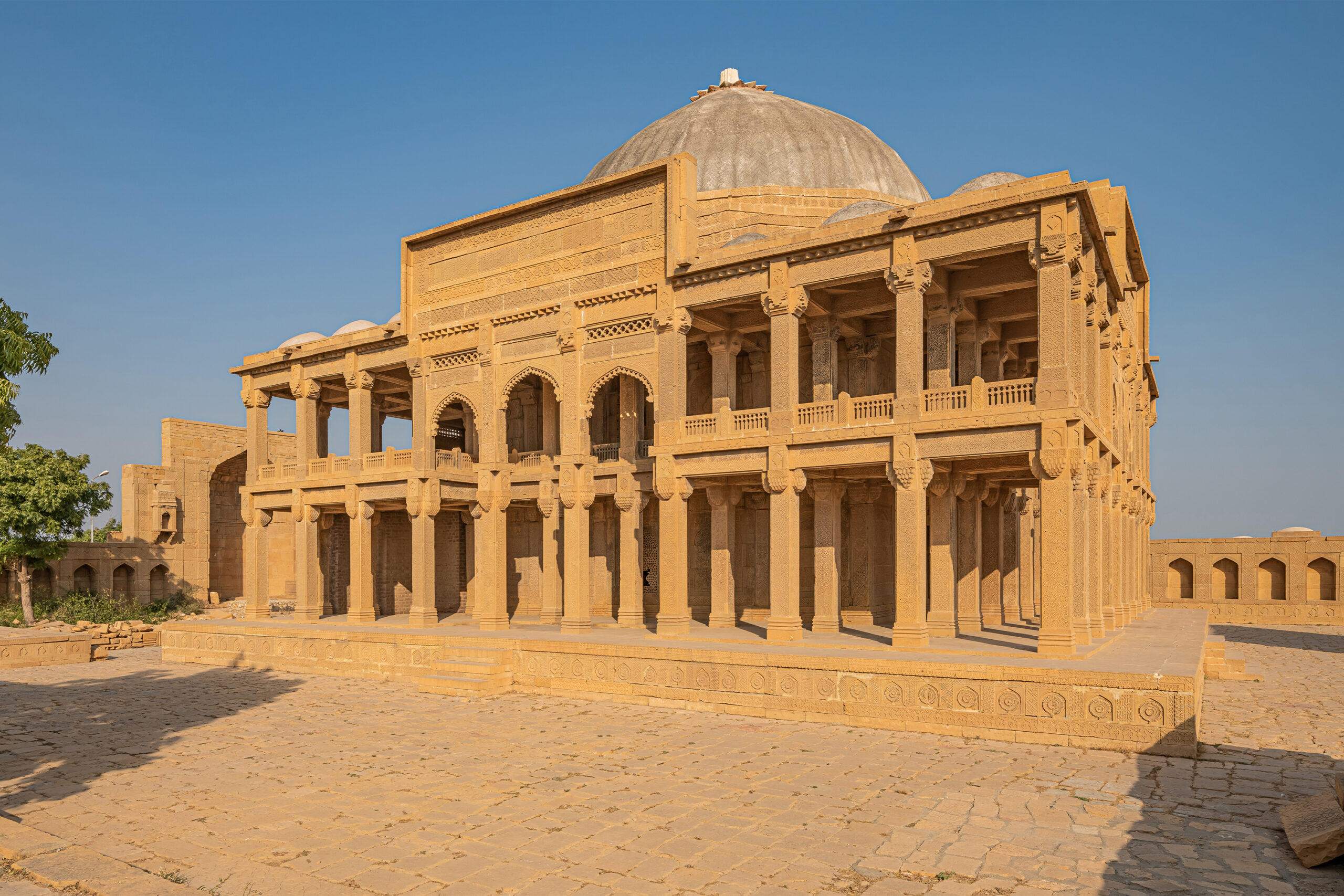 Photograph of the front facade of the Tomb of Isa Khan Tarkhan II at Makli Necropolis